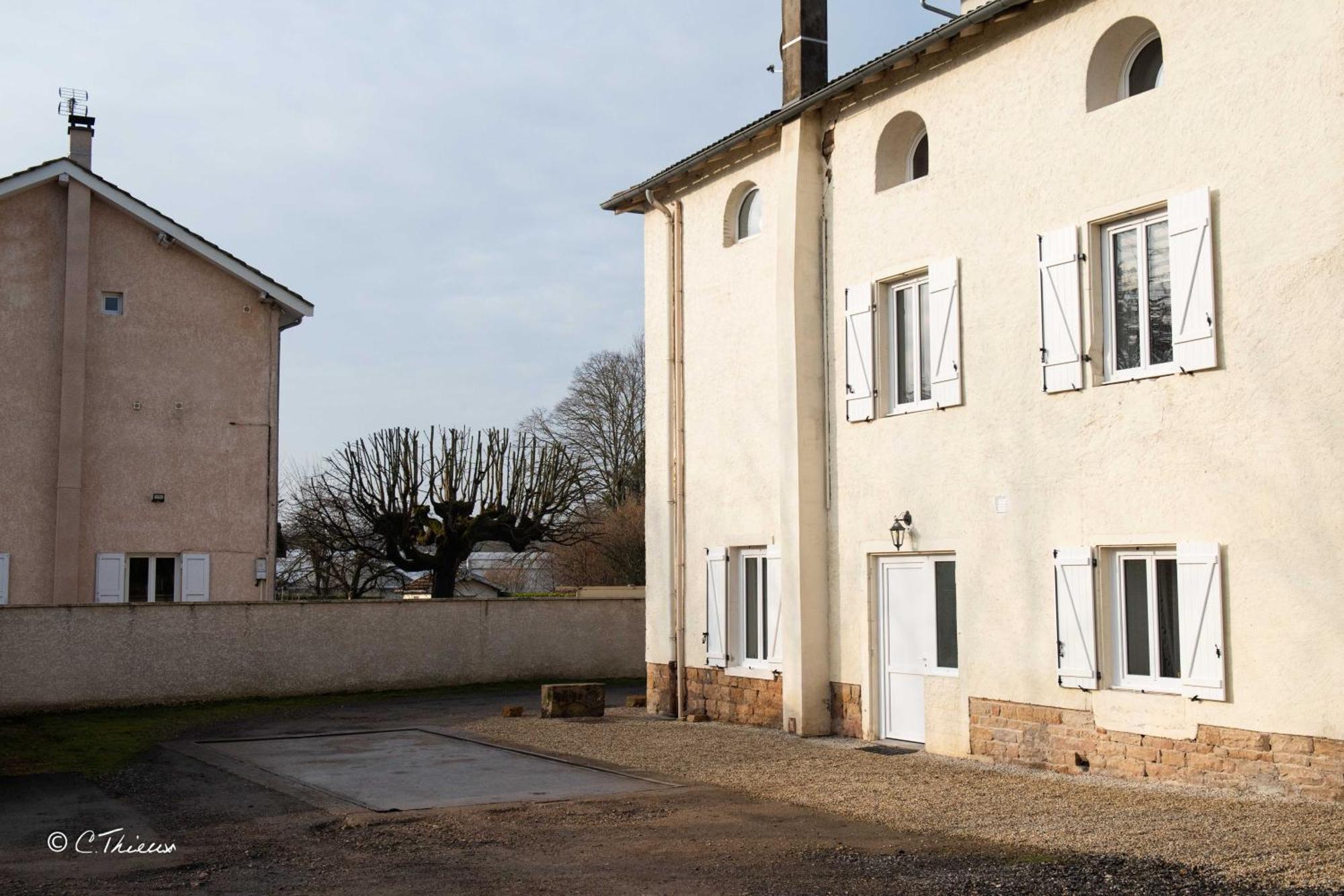 La Doloreanne Saint-Didier-sur-Chalaronne Exterior photo